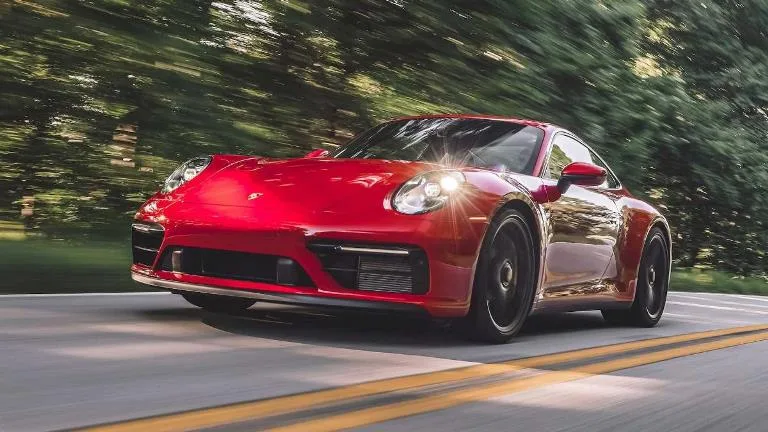 Porsche розповів про електричні версії моделі 911