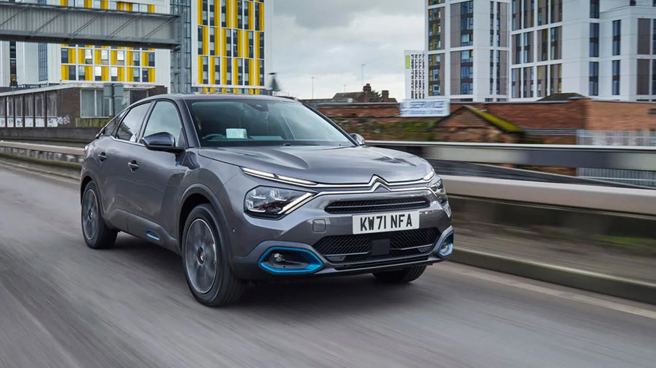 Citroen представив оновлений електричний хетчбек e-C4