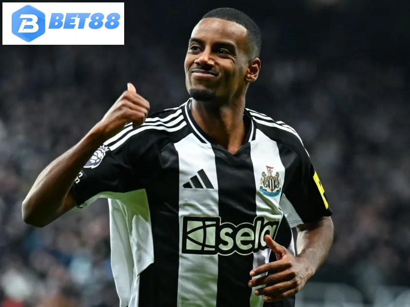 Isak vẫn đang giúp Newcastle bay cao mùa này (Ảnh: Newcastle United) Isak vẫn đang giúp Newcastle bay cao mùa này (Ảnh: Newcastle United)