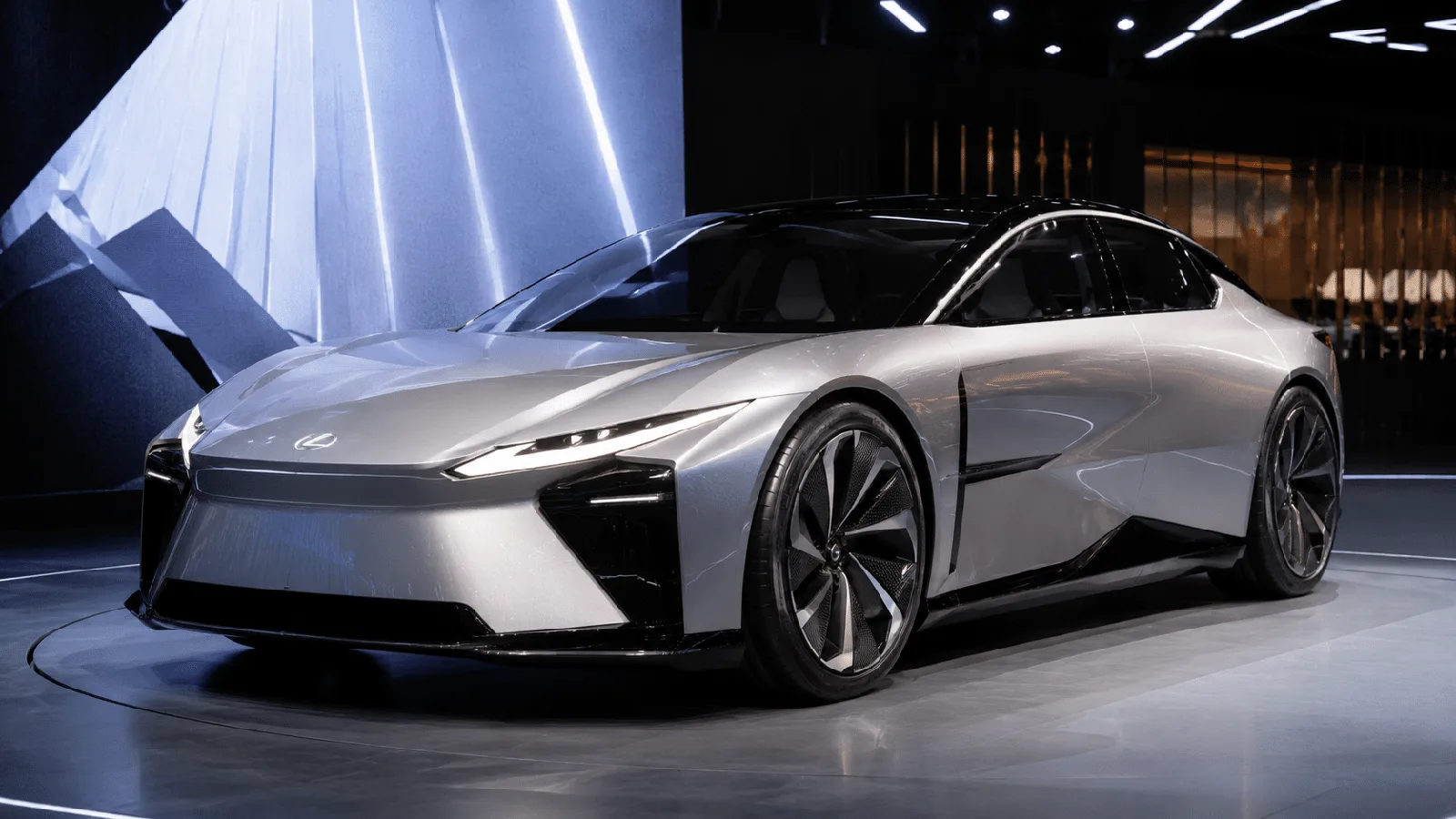 Lexus скасував флагманський електромобіль LF-ZC: що сталося
