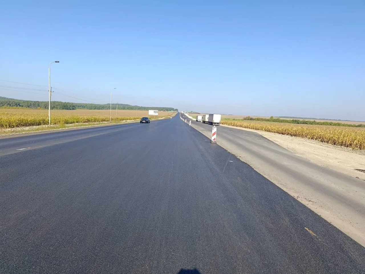 Нові мости, освітлення та велодоріжка: як оновлюють трасу Львів - Рава-Руська