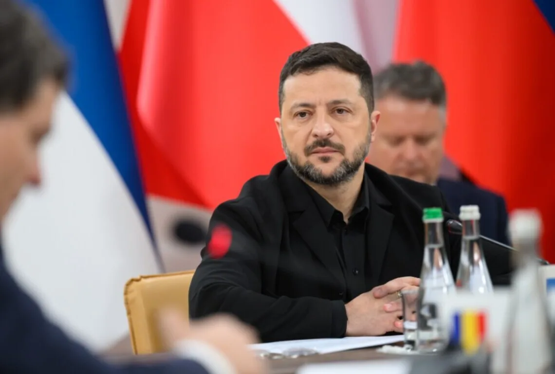 Зеленский получил "красную карточку" от населения: раскрыт потрясающий инсайд о проблеме президента