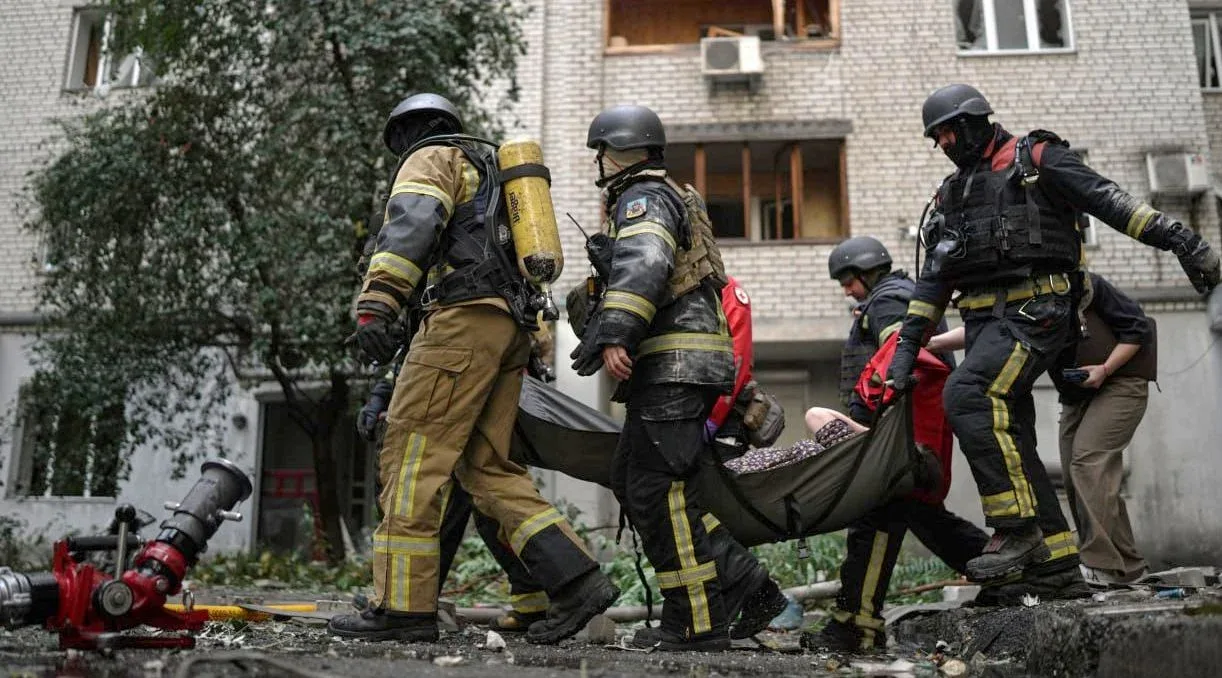 Від початку доби росіяни атакували вісім областей України, серед пріоритетних цілей — Київ