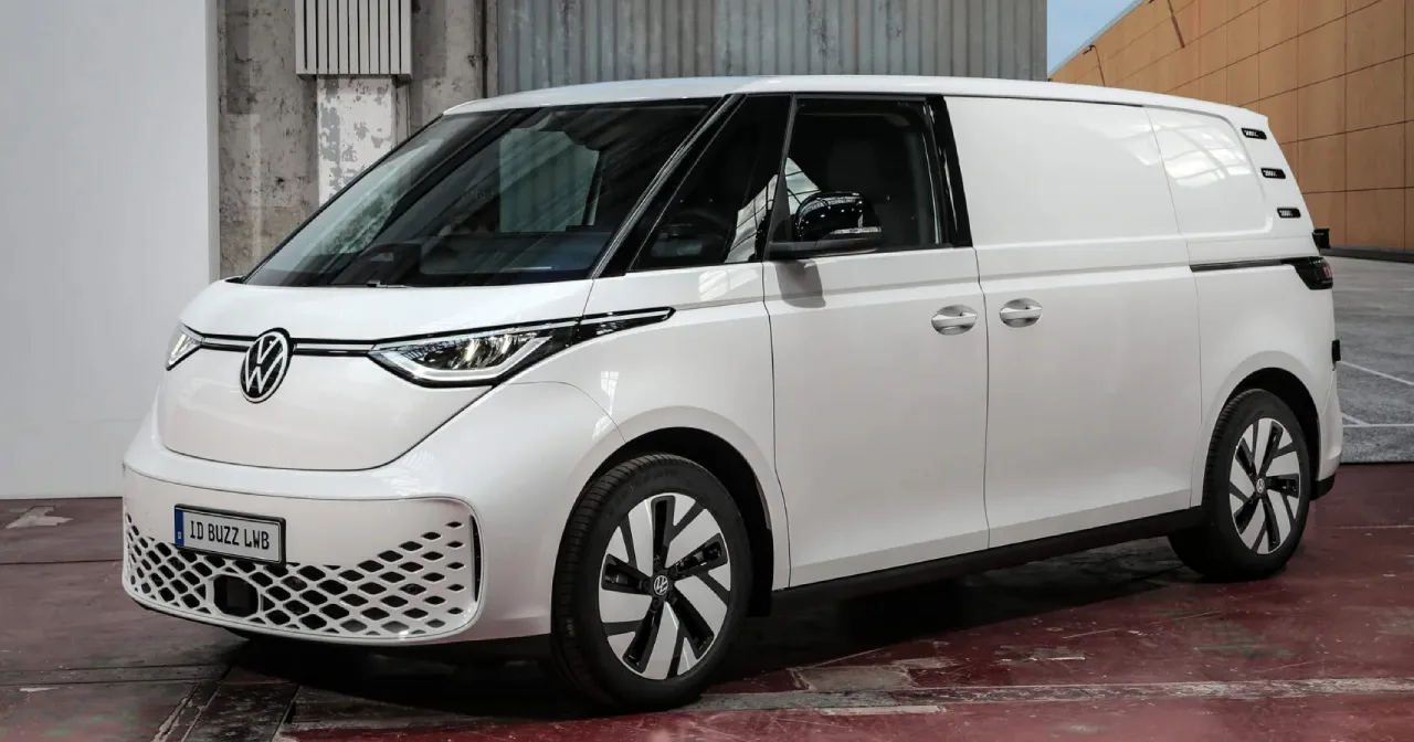 Volkswagen ID. Buzz Cargo получил удлиненную версию с более вместительным грузовым отсеком