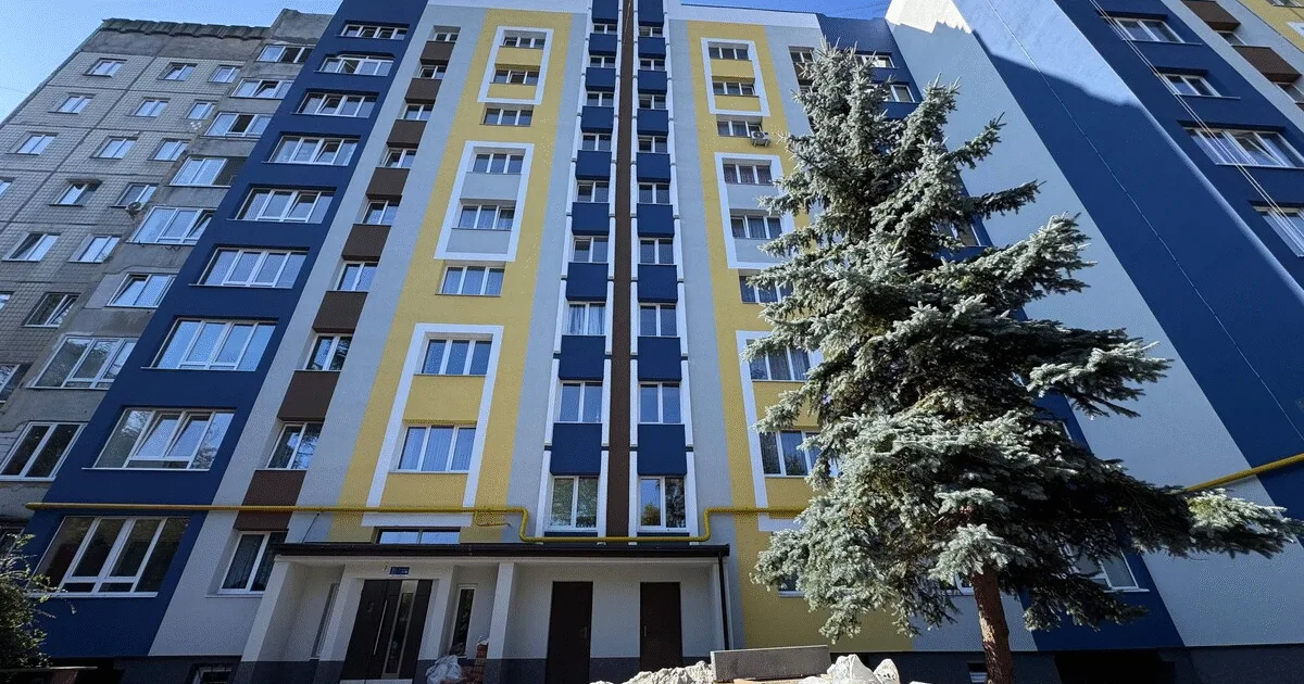 У Львові модернізують будинок, який постраждав від ракетного удару РФ
