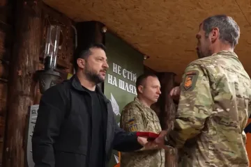 Зеленський на Донбасі зустрівся з воїнами 66-ї бригади, які беруть участь в операції «Вівальді»