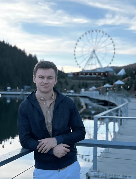 Дмитрий Костюк отдыхает в Карпатах