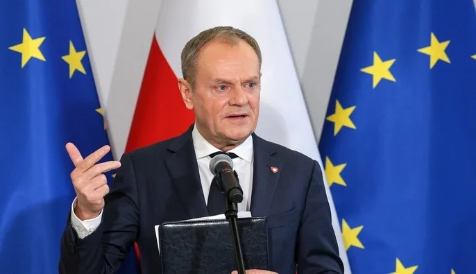 Туск: два польські пункти пропуску на кордоні з Україною евакуйовували через атаку РФ