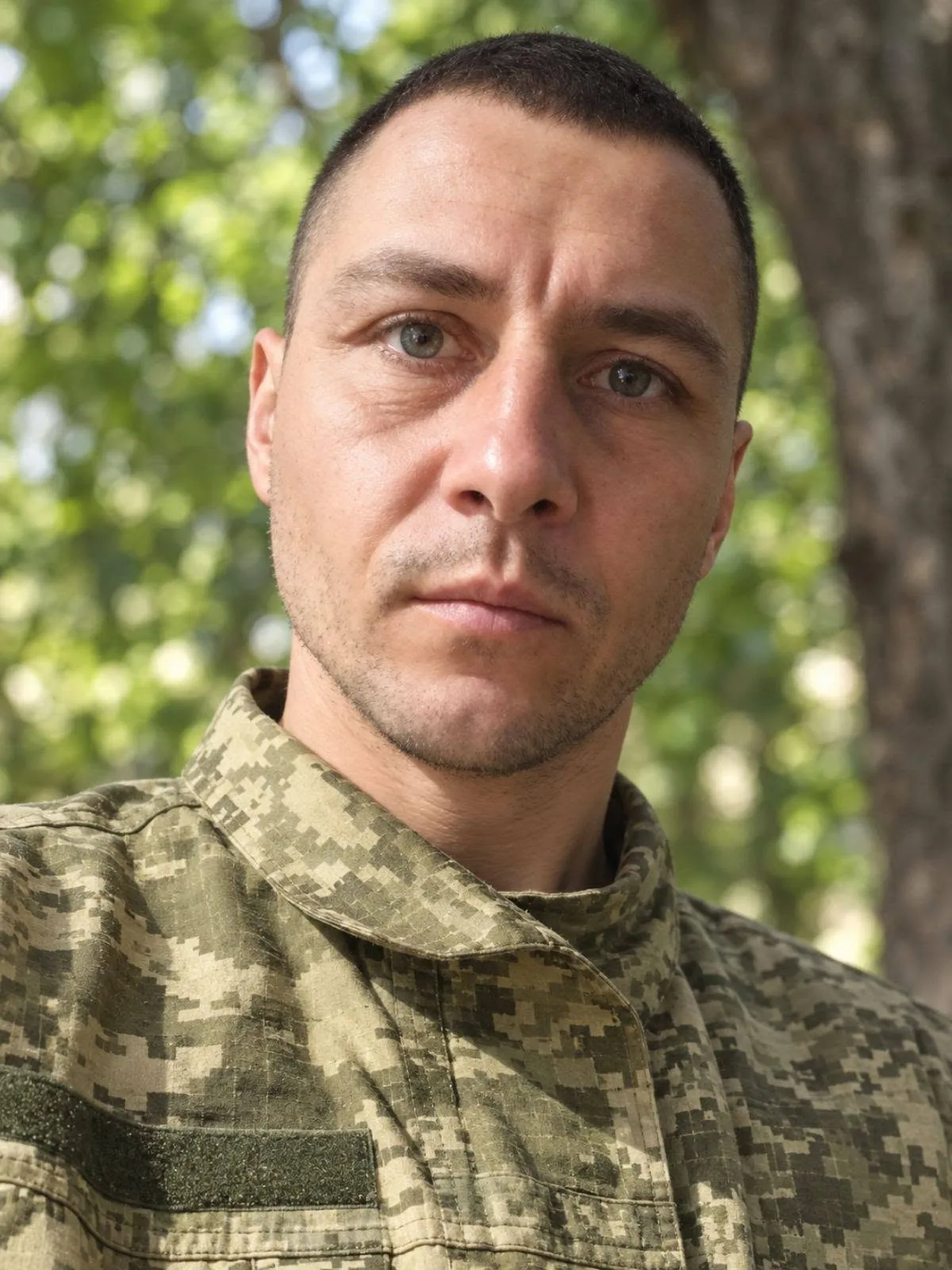 На Харківщині провели в останню путь захисника з Великописарівщини Олександра Рибалку