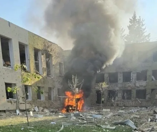 Ворожий КАБ влучив у будівлю школи в Сумах