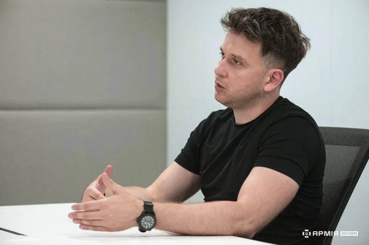 Штучний інтелект нищить ворога, поки оператор у безпеці: керівник ШІ-центру «A1» при Міноборони про майбутнє технології на війні