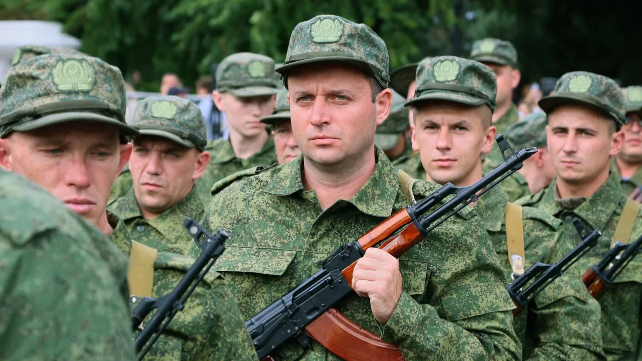 Мадяр предупредил о плане Кремля: сколько человек РФ бросит на фронт, чтобы взять Донбасс