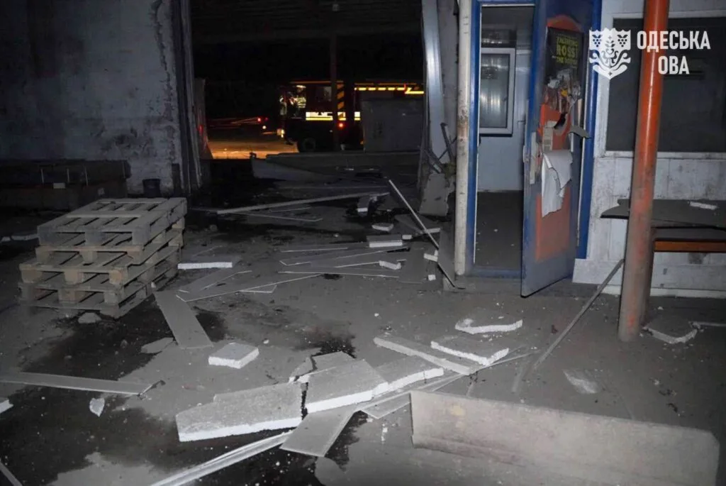 На півдні Одещини внаслідок удару постраждали двоє людей, пошкоджено сім будинків