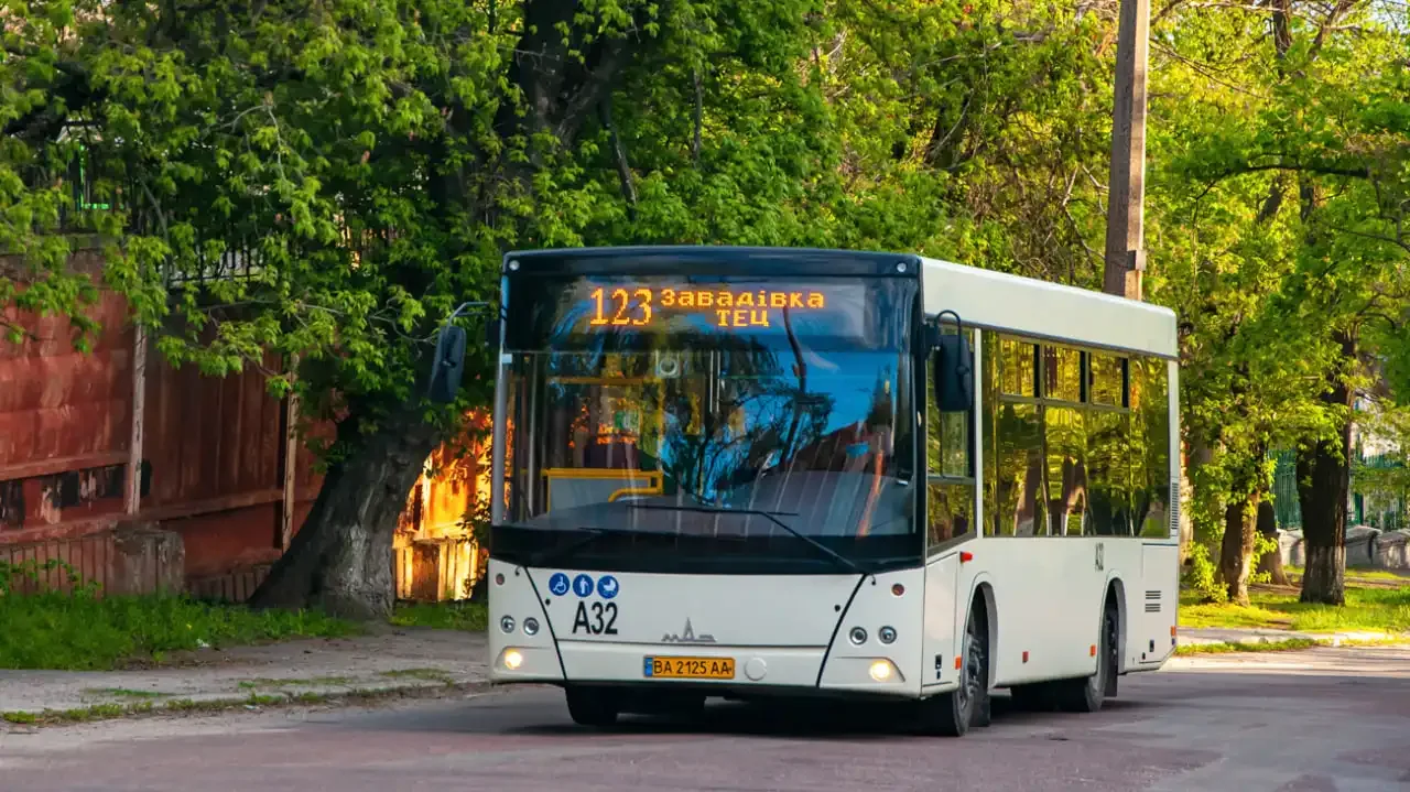 Проблему з пальним вирішили: автобуси КП "Електротранс" у Кропивницькому повернуться на звичний графік руху