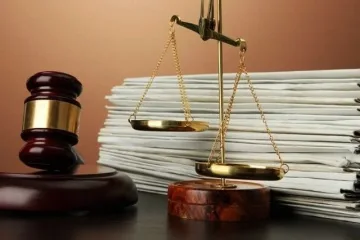 Прокуратура Нідерландів вимагає 12 років ув’язнення для чиновника з Амстердама через корупцію