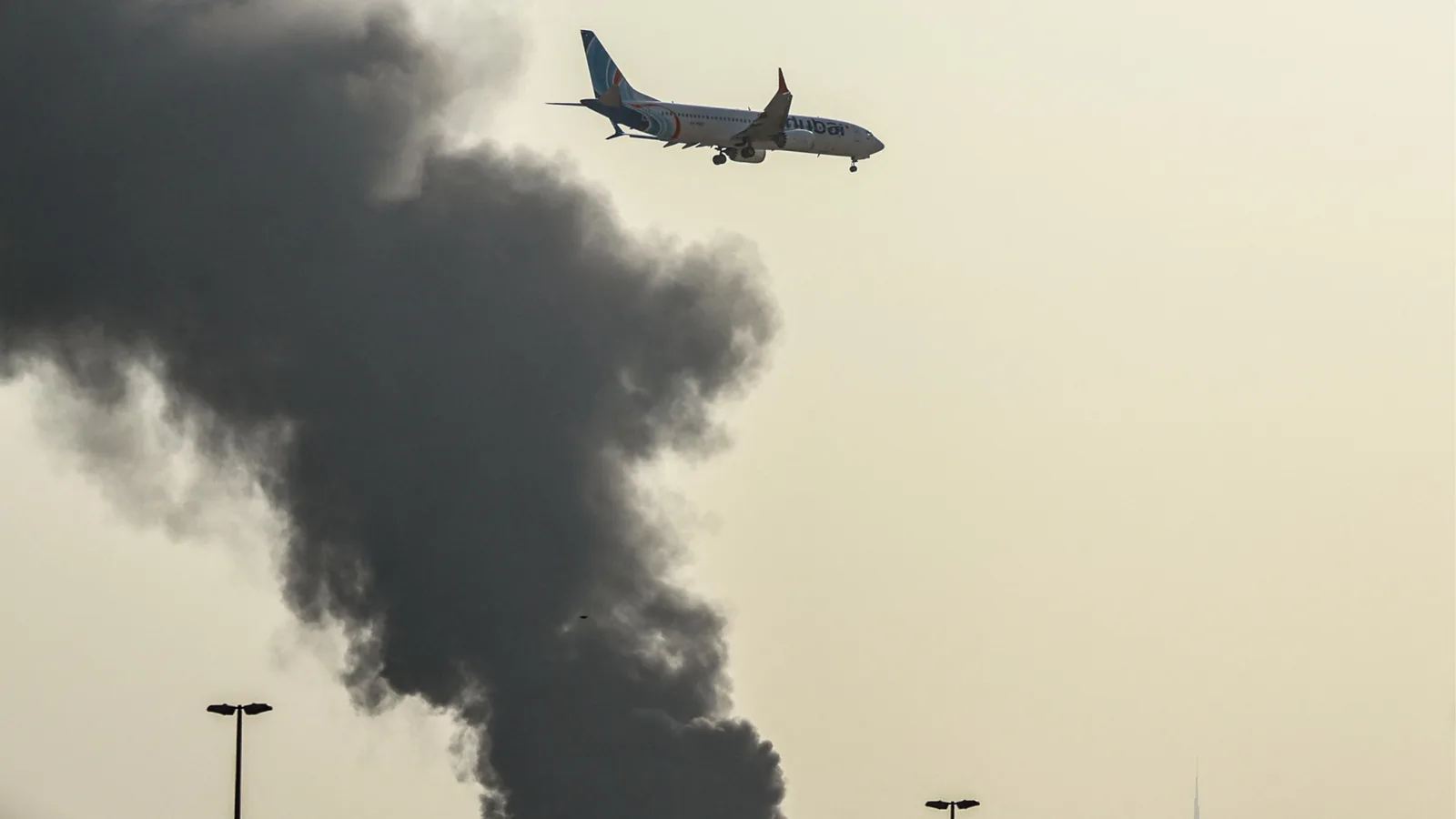 ЗМІ: Один із пілотів літака "Flydubai" хотів його захопити, щоб розбити