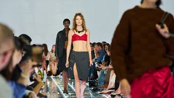 63 способи носити спідницю: Prada присвятили їй абсолютно всю колекцію весна-літо 2027