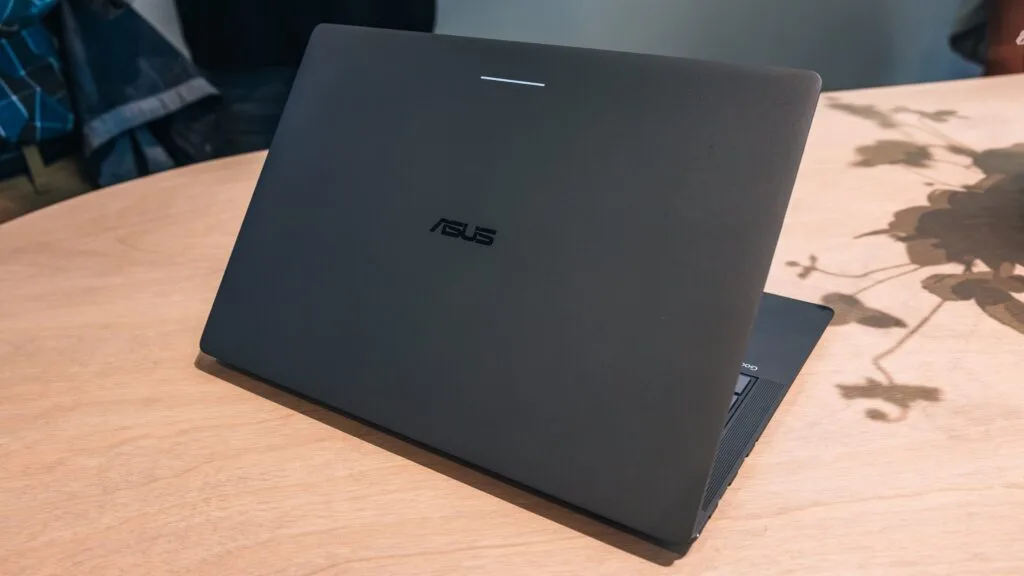 Перші Googlebook уже в продажу: чим ноутбуки Google відрізняються від Chromebook 7 Asus Googlebook 14