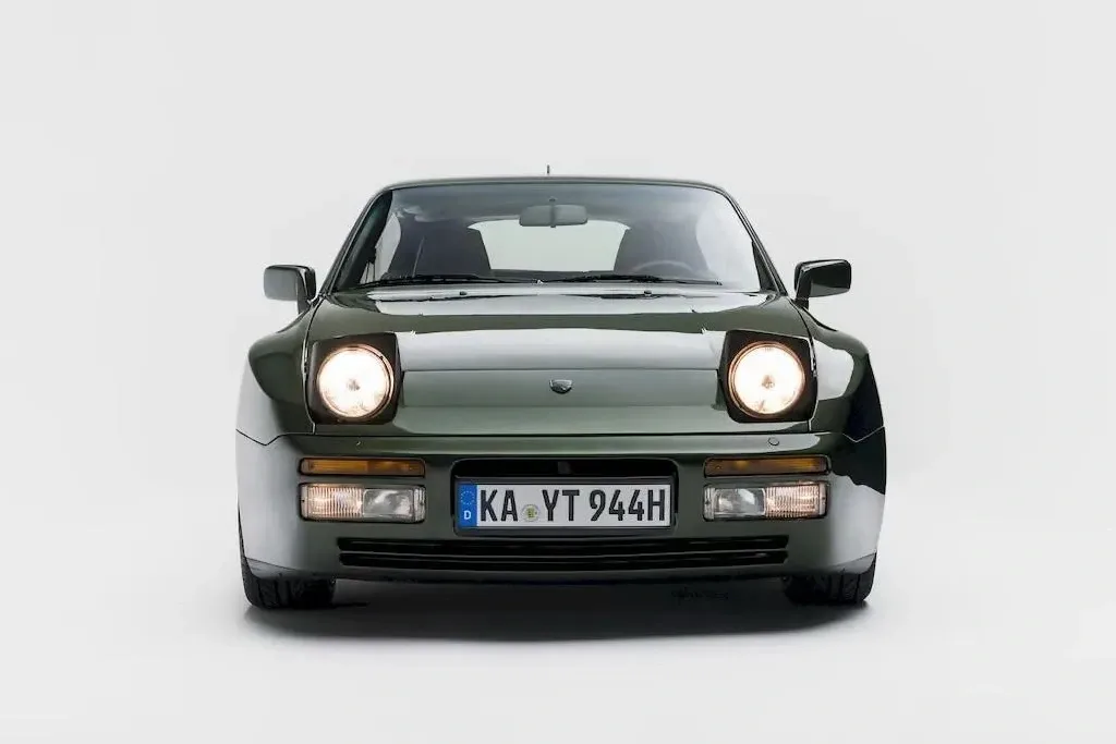 Спорткупе Porsche 944 перетворили на практичний універсал