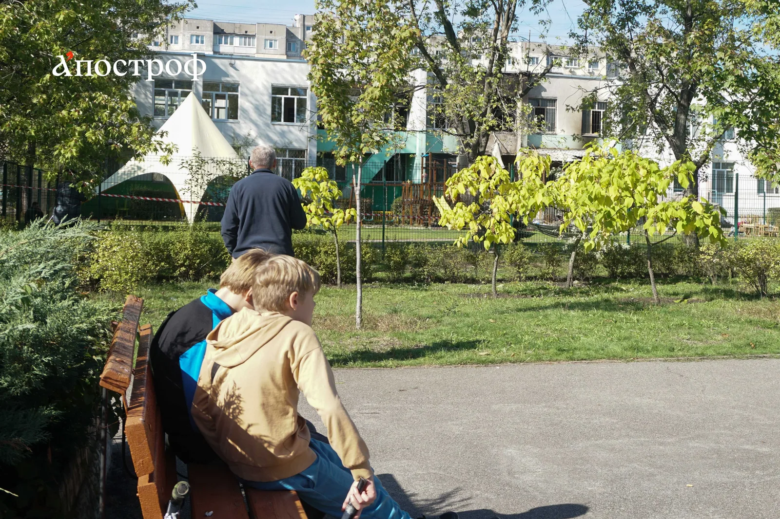 У Києві дрон впав на будівлю дитсадка
