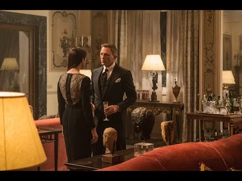 В фильме "007: Спектр" Моника вновь сыграла роль вдовы