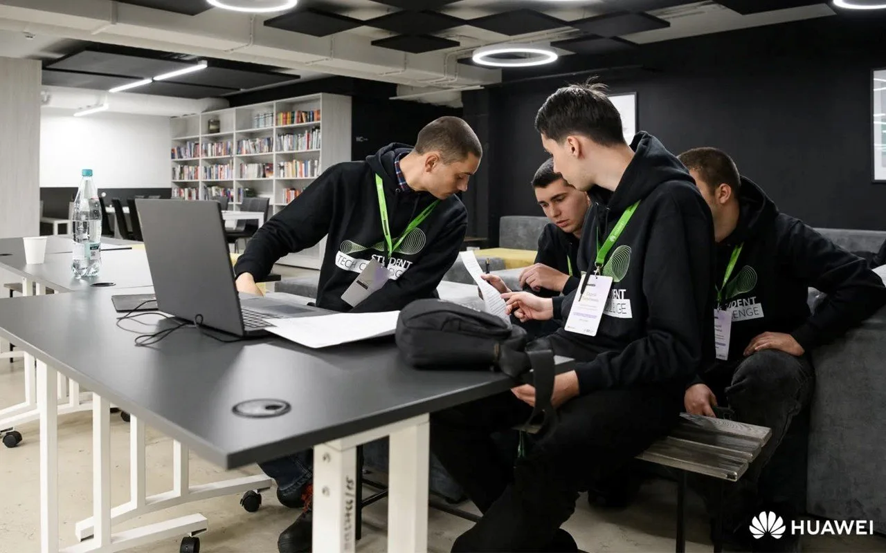 Учасники студентського конкурсу Student Tech Challenge