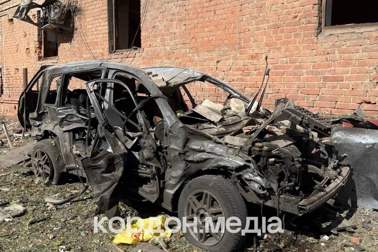 Окупанти вдарили КАБами по Сумах: є загиблі та поранені
