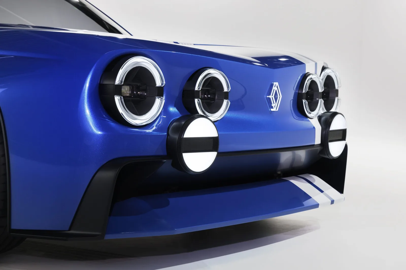 Renault відродила спорткар 8 Gordini як електрокупе на 270 к.с.