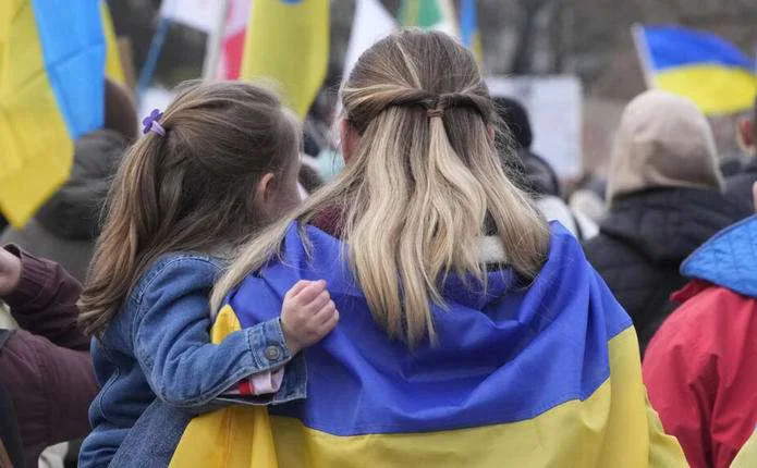 Що найбільше турбує українців: 50% українців назвали корупцію серед головних проблем