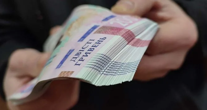 Новые жесткие условия для получения «Зимней поддержки» от государства. За деньгами придется идти пешком