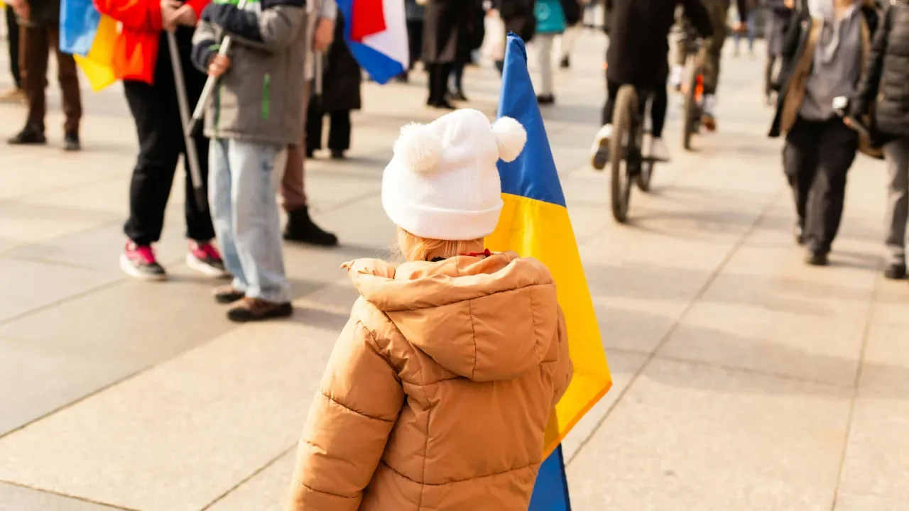 СБУ оголосила підозру гауляйтеру Донецька за депортацію 31 української дитини до рф