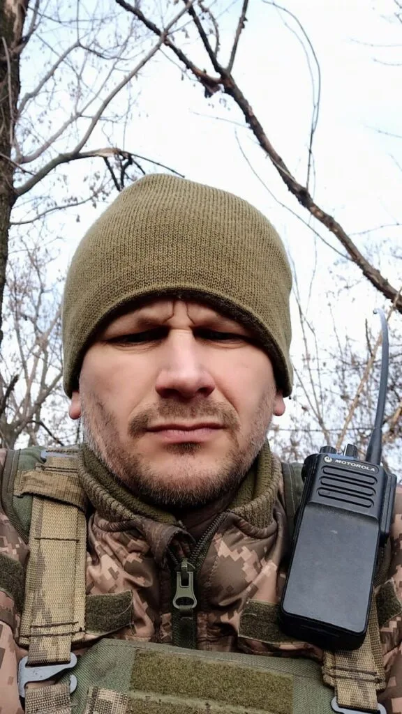 Сергій Шевчук понад чотири роки служив у 60-й окремій механізованій Інгулецькій бригаді, зокрема в артилерії.

