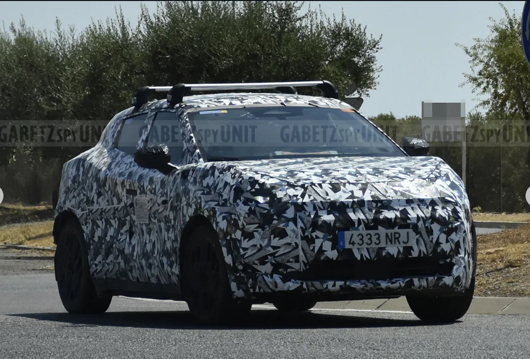 Nissan Juke готується до повної електрифікації: подробиці третього покоління кросовера