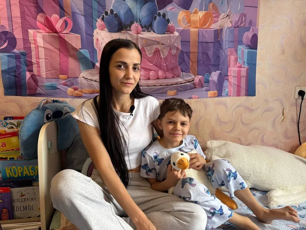 Понад тисяча людей привітали з днем народження 8-річного Олега з Кривого Рогу