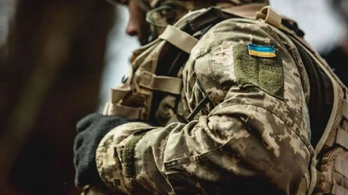 Правила в тылу возмущают военных: кто подвергает людей смертельной опасности