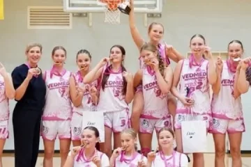 Юні баскетболістки «Нововолинських Ведмедів» виграли етап EYBL