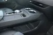 Центральная консоль представляет собой двухуровневую конструкцию