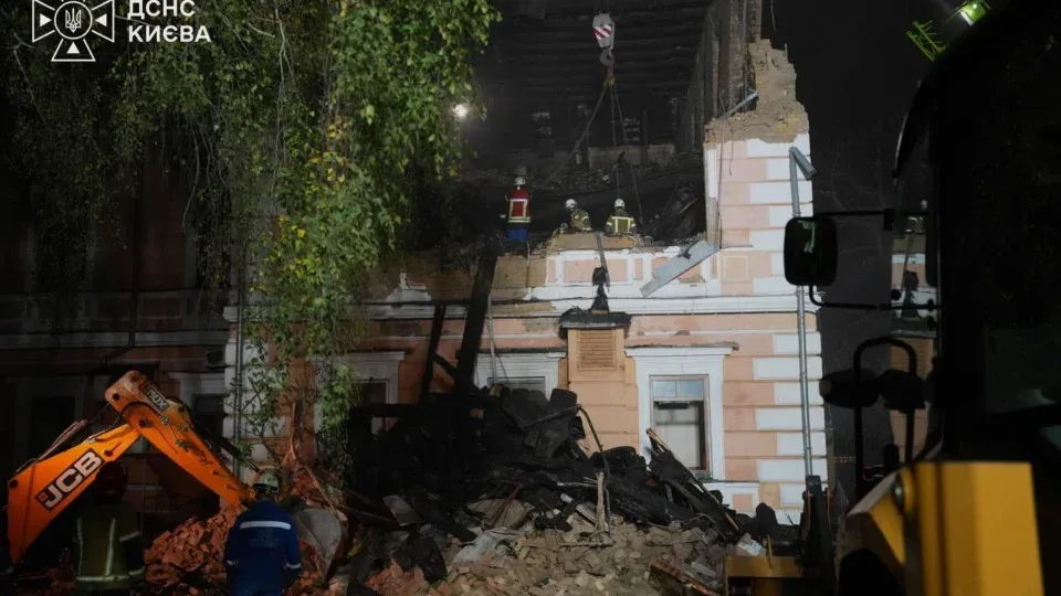 У Києві зросла кількість загиблих внаслідок російського удару по корпусу НАН України 
