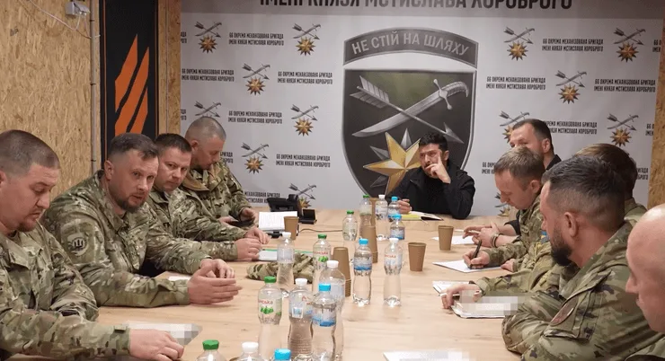 Зеленский на фронте вместе с военными из "Вивальди"