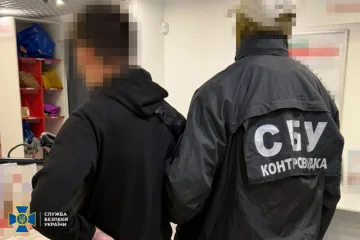 СБУ затримала у Львові студента й безробітного, які зареєстрували для росіян 14 терміналів Starlink
