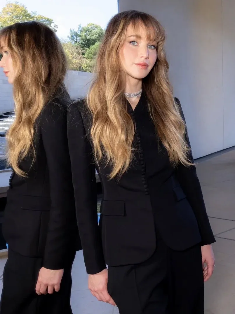 Butterfly bangs