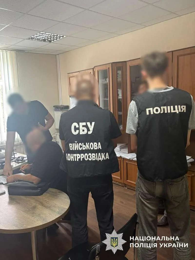 Екскерівнику районного ТЦК та СП на Чернівеччині повідомили про підозру