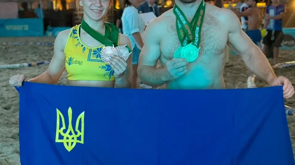 Представники ЗС України здобули золото та бронзу у фіналі Світової серії з пляжної боротьби 