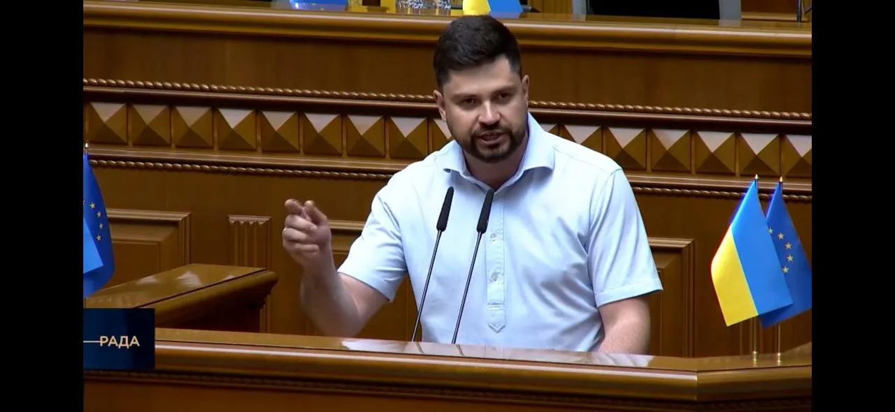 “Чиновники та підрядники-шахраї”: Качура вимагає відповідальності за розкрадання мільярдів на фортифікаціях Сумщини
