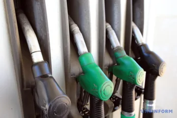 Дефіциту пального в Україні немає, а стрибок цін не пов’язаний з російськими ударами по АЗС - експерт