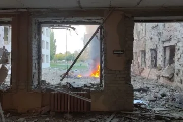 У Сумах від удару КАБами по центру міста загинули двоє людей, є поранені діти