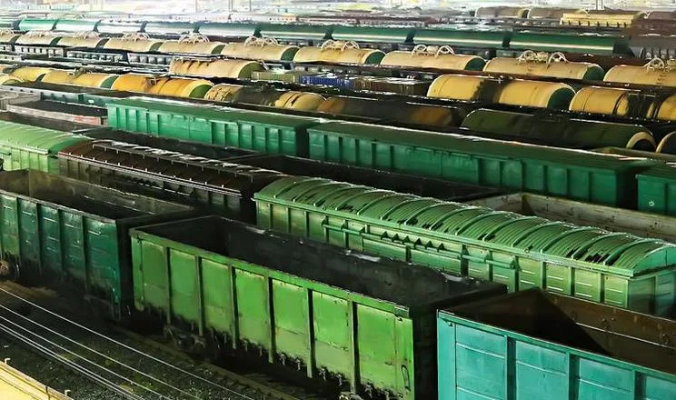 Залізничний експорт макухи і шротів зріс майже на 70%