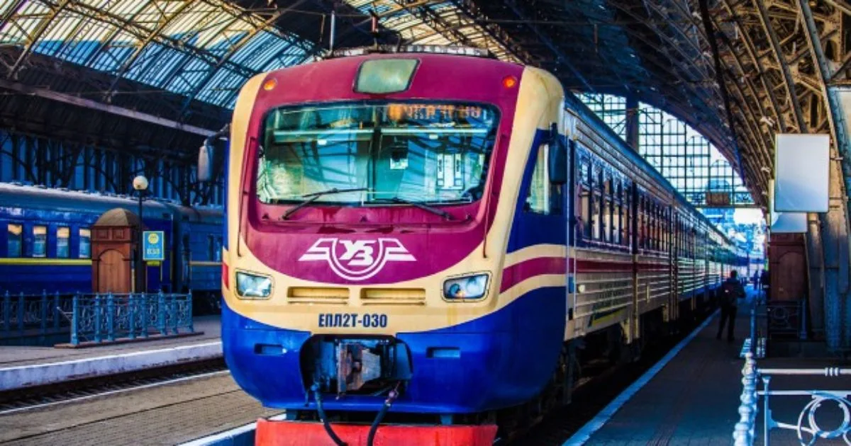 До Львова та зі Львова затримуються поїзди на понад пʼять годин