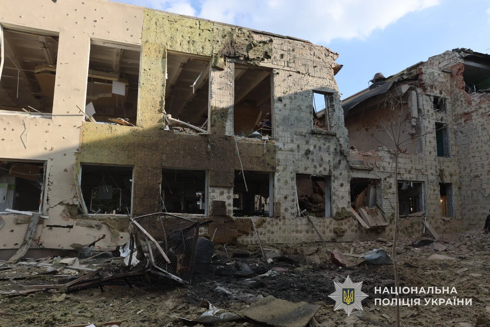 Поліція документує наслідки авіаударів по Сумах: є загиблі та поранені