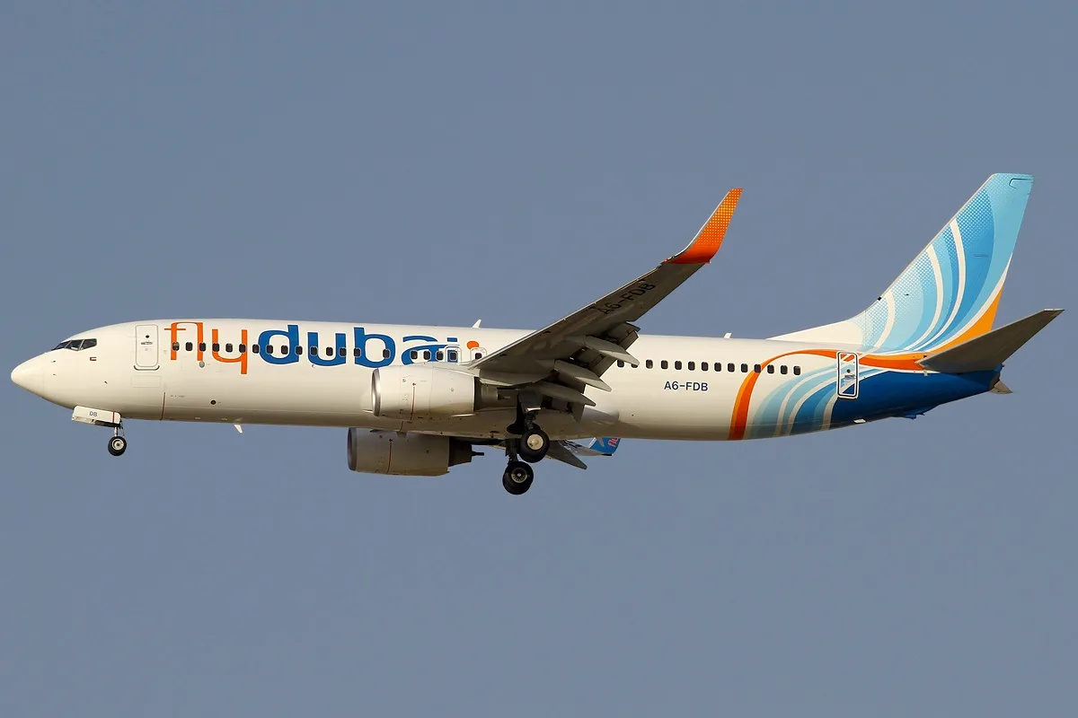 Самолет Boeing 737, летевший из Дубая в Тель-Авив, подал сигнал бедствия